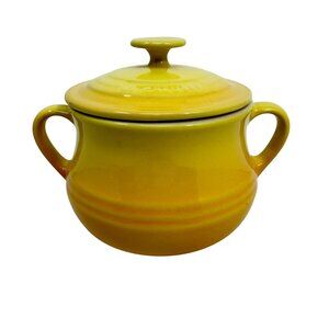 Le Creuset Small Soup/Bean Pot with Lid - Yellow .5ML